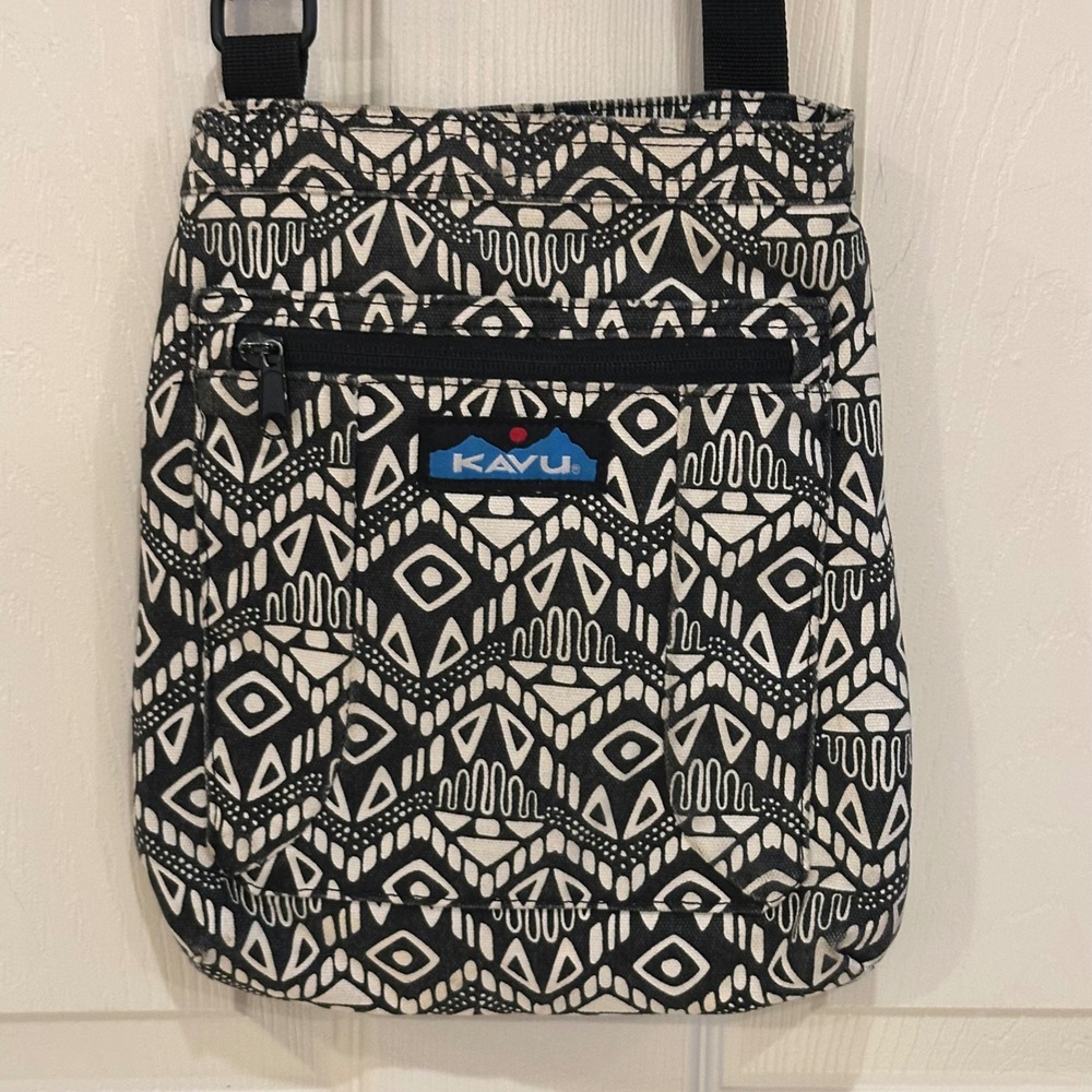 KAVU Keeper Crossbody Bag Black White Geometric Tribal Canvas Rope Strap